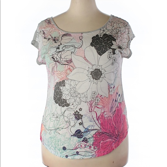 Vanilla Sugar Tops - Vanilla Sugar soft light floral print tee XL Vanilla Sugar Tops - Vanilla Sugar soft light floral print tee XL